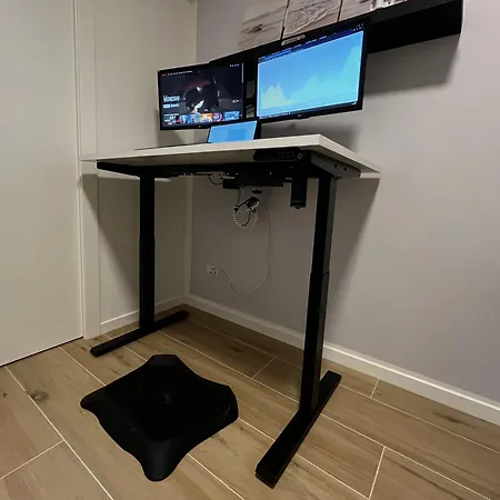 Luxury 3br Charming Center Living דירה ורונה