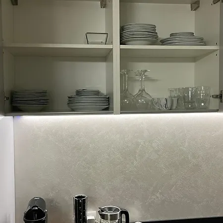 Luxury 3br Charming Center Living Верона