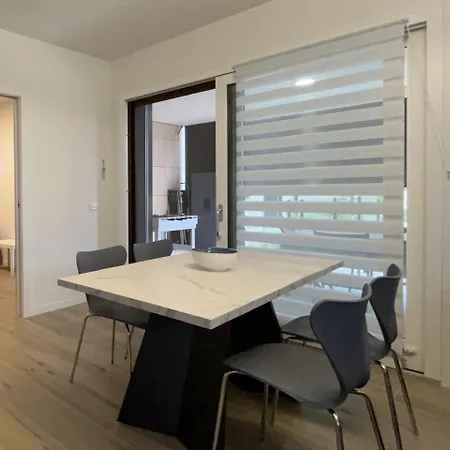 Luxury 3br Charming Center Living * Верона