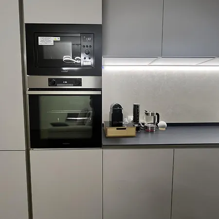 Luxury 3br Charming Center Living Апартаменты Верона