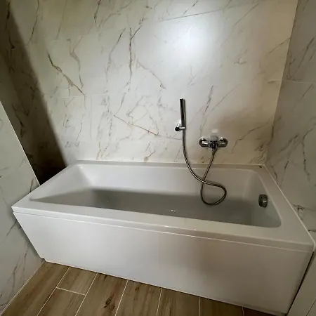 Luxury 3br Charming Center Living * 베로나