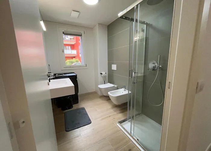 Luxury 3br Charming Center Living ורונה