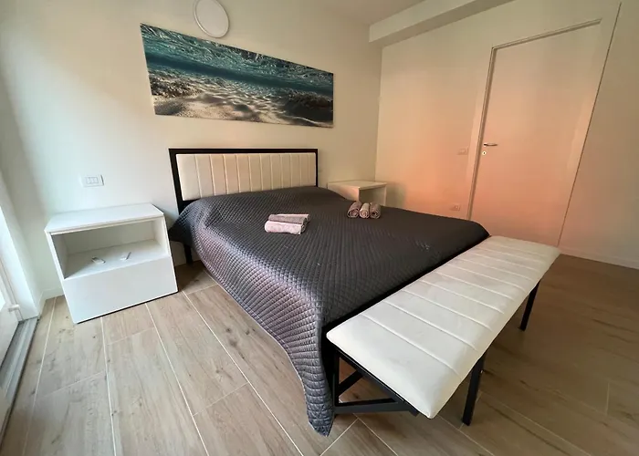 Luxury 3br Charming Center Living דירה ורונה